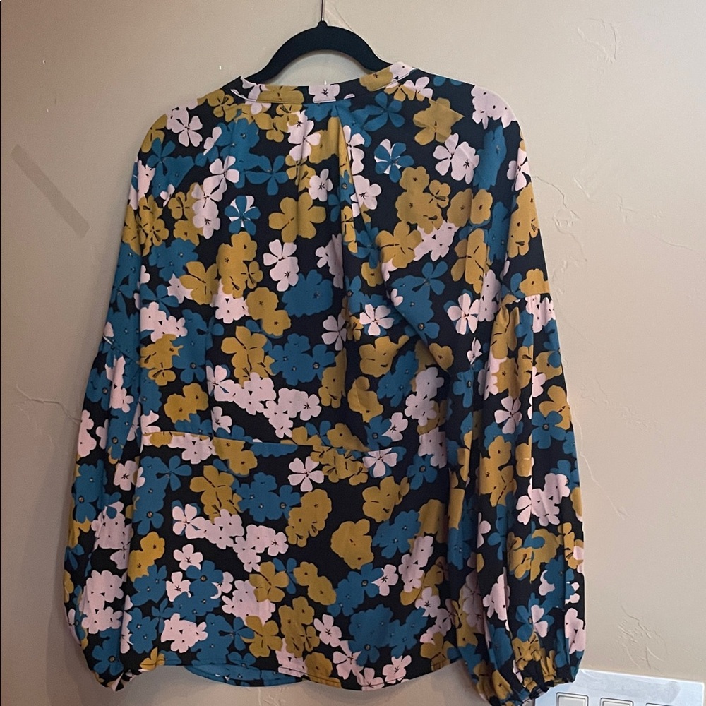 CAbi Floral Tie-Neck Blouse in Teal, Mustard & Pink Sz M - Picture 5 of 7